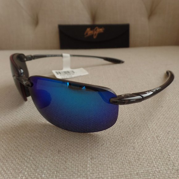 Maui Jim HO'OKIPA - Translucent Smoke Grey Frame w/ Blue Hawaii Lens - Picture 7 of 12